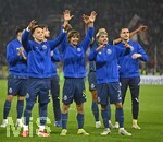 12.03.2026, Fussball UEFA Europa League 2025/2026: Achtelfinale, VfB Stuttgart - FC Porto, in der MHP-Arena Stuttgart, Die Spieler aus Porto feiern nach dem Spiel v.l. Pepe (FC Porto), Rodrigo Mora (FC Porto) und William Gomes (FC Porto) 
  

