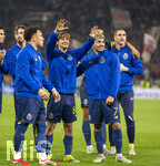 12.03.2026, Fussball UEFA Europa League 2025/2026: Achtelfinale, VfB Stuttgart - FC Porto, in der MHP-Arena Stuttgart, v.li: Pepe (FC Porto), Rodrigo Mora (FC Porto) und William Gomes (FC Porto) Schlussjubel