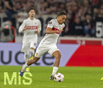 12.03.2026, Fussball UEFA Europa League 2025/2026: Achtelfinale, VfB Stuttgart - FC Porto, in der MHP-Arena Stuttgart, Nikolas Nartey (Stuttgart) am Ball 