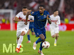 12.03.2026, Fussball UEFA Europa League 2025/2026: Achtelfinale, VfB Stuttgart - FC Porto, in der MHP-Arena Stuttgart, Pablo Rosario (re, FC Porto) am Ball gegen Luca Jaquez (Stuttgart) 