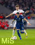 12.03.2026, Fussball UEFA Europa League 2025/2026: Achtelfinale, VfB Stuttgart - FC Porto, in der MHP-Arena Stuttgart, Borja Sainz (vorne, FC Porto) gegen Finn Jeltsch (Stuttgart) 