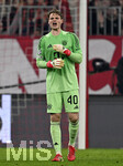 18.03.2026,  Fussball UEFA Championsleague 2025/2026: Achtelfinale Rückspiel,  FC Bayern München - Atalanta Bergamo, in der Allianz-Arena München, Torwart Jonas Urbig (FC Bayern München) unzufrieden.
  

