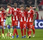 18.03.2026,  Fussball UEFA Championsleague 2025/2026: Achtelfinale Rückspiel,  FC Bayern München - Atalanta Bergamo, in der Allianz-Arena München, v.l. Raphael Guerreiro (FC Bayern München), Torwart Jonas Urbig (FC Bayern München), Nicolas Jackson (FC Bayern München), Lennart Karl (FC Bayern München), und Luis Diaz (FC Bayern München) jubeln.
  


