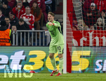 18.03.2026,  Fussball UEFA Championsleague 2025/2026: Achtelfinale Rückspiel,  FC Bayern München - Atalanta Bergamo, in der Allianz-Arena München, Torwart Jonas Urbig (FC Bayern München) 