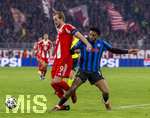 18.03.2026,  Fussball UEFA Championsleague 2025/2026: Achtelfinale Rückspiel,  FC Bayern München - Atalanta Bergamo, in der Allianz-Arena München, v.li: Harry Kane (FC Bayern München) gegen Ederson (Atalanta Bergamo) 