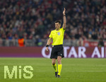 18.03.2026,  Fussball UEFA Championsleague 2025/2026: Achtelfinale Rückspiel,  FC Bayern München - Atalanta Bergamo, in der Allianz-Arena München, Schiedsrichter Bastien Benoit 
