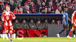 18.03.2026,  Fussball UEFA Championsleague 2025/2026: Achtelfinale Rückspiel,  FC Bayern München - Atalanta Bergamo, in der Allianz-Arena München, Ersatzbank mit Filip Pavic (FC Bayern München), Torwart Leonard Prescott (FC Bayern München), Deniz Ofli (FC Bayern München), Vincent Manuba (Bayern München), Torwart Jannis Bärtl (FC Bayern München) 