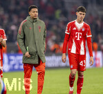 18.03.2026,  Fussball UEFA Championsleague 2025/2026: Achtelfinale Rückspiel,  FC Bayern München - Atalanta Bergamo, in der Allianz-Arena München, v.li: Torwart Leonard Prescott (FC Bayern München) und Filip Pavic (FC Bayern München) 