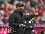 21.03.2026, Fussball Bundesliga 2025/2026, 27.Spieltag, FC Bayern München - 1.FC Union Berlin, in der Allianz-Arena München,      Trainer Vincent Kompany (FC Bayern München) gestikuliert.


