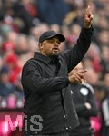 21.03.2026, Fussball Bundesliga 2025/2026, 27.Spieltag, FC Bayern München - 1.FC Union Berlin, in der Allianz-Arena München,      Trainer Vincent Kompany (FC Bayern München) gestikuliert.


