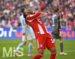 21.03.2026, Fussball Bundesliga 2025/2026, 27.Spieltag, FC Bayern München - 1.FC Union Berlin, in der Allianz-Arena München,      Michael Olise (FC Bayern München) schlägt die Hände vors Gesicht.


