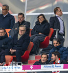 21.03.2026, Fussball Bundesliga 2025/2026, 27.Spieltag, FC Bayern München - 1.FC Union Berlin, in der Allianz-Arena München, Landtagspräsidentin Ilse Aigner (oben re) vo: Vorstandsvorsitzender Jan-Christian Dreesen (FC Bayern München), 