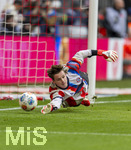 21.03.2026, Fussball Bundesliga 2025/2026, 27.Spieltag, FC Bayern München - 1.FC Union Berlin, in der Allianz-Arena München, Torwart Jonas Urbig (FC Bayern München) beim Aufwärmen.