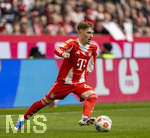 21.03.2026, Fussball Bundesliga 2025/2026, 27.Spieltag, FC Bayern München - 1.FC Union Berlin, in der Allianz-Arena München, Lennart Karl (FC Bayern München) am Ball 