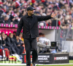 21.03.2026, Fussball Bundesliga 2025/2026, 27.Spieltag, FC Bayern München - 1.FC Union Berlin, in der Allianz-Arena München, Trainer Vincent Kompany (FC Bayern München) gibt Anweisungen, zeigt, gestikuliert, gibt Kommandos, Anweisungen, gibt Anweisungen, zeigend, gestikulierend,  