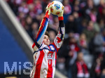 21.03.2026, Fussball Bundesliga 2025/2026, 27.Spieltag, FC Bayern München - 1.FC Union Berlin, in der Allianz-Arena München, Torwart Jonas Urbig (FC Bayern München) beim Aufwärmen, 