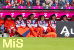 21.03.2026, Fussball Bundesliga 2025/2026, 27.Spieltag, FC Bayern München - 1.FC Union Berlin, in der Allianz-Arena München, Ersatzbank, lauter junge Nachwuchsspieler in der Reihe: von links:  Maycon Cardozo (Bayern München), Guido Della Rovere (FC Bayern München), Torwart Leonard Prescott (FC Bayern München), Erblin Osmani (Bayern München), Filip Pavic (FC Bayern München), Deniz Ofli (FC Bayern München), 