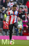 21.03.2026, Fussball Bundesliga 2025/2026, 27.Spieltag, FC Bayern München - 1.FC Union Berlin, in der Allianz-Arena München, Torwart Leonard Prescott (FC Bayern München) beim Aufwärmen.
