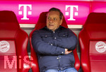 21.03.2026, Fussball Bundesliga 2025/2026, 27.Spieltag, FC Bayern München - 1.FC Union Berlin, in der Allianz-Arena München, Geschäftsführer Horst Heldt (Union Berlin) nachdenklich auf der Bank