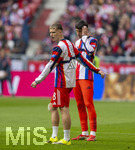 21.03.2026, Fussball Bundesliga 2025/2026, 27.Spieltag, FC Bayern München - 1.FC Union Berlin, in der Allianz-Arena München, Erblin Osmani (Bayern München) beim Aufwärmen hi: Filip Pavic (FC Bayern München) 