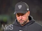 22.03.2026, Fussball 1. Bundesliga 2025/2026, 27.Spieltag, FC Augsburg - VfB Stuttgart, in der WWK-Arena Augsburg. Trainer Sebastian Hoeneß (Stuttgart) nachdenklich.
 

