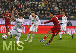 22.03.2026, Fussball 1. Bundesliga 2025/2026, 27.Spieltag, FC Augsburg - VfB Stuttgart, in der WWK-Arena Augsburg. Tiago Tomas (Stuttgart) trifft zum 0:2 vorbei an Cedric Adrian Zesiger (FC Augsburg) 
 

