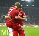 22.03.2026, Fussball 1. Bundesliga 2025/2026, 27.Spieltag, FC Augsburg - VfB Stuttgart, in der WWK-Arena Augsburg. v.l. CMaximilian Mittelstädt (Stuttgart) und Nikolas Nartey (Stuttgart)  jubeln nach dem 0:3.
 

