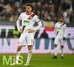 22.03.2026, Fussball 1. Bundesliga 2025/2026, 27.Spieltag, FC Augsburg - VfB Stuttgart, in der WWK-Arena Augsburg. Elvis Rexhbecaj (FC Augsburg) ist nachdenklich,
 

