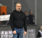 22.03.2026, Fussball 1. Bundesliga 2025/2026, 27.Spieltag, FC Augsburg - VfB Stuttgart, in der WWK-Arena Augsburg. Trainer Manuel Baum (FC Augsburg) nachdenklich
 

