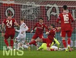 22.03.2026, Fussball 1. Bundesliga 2025/2026, 27.Spieltag, FC Augsburg - VfB Stuttgart, in der WWK-Arena Augsburg. Anton Kade (FC Augsburg) trifft hier zum 2:4. v.l. Jeff Chabot (Stuttgart), Anton Kade (FC Augsburg), Angelo Stiller (Stuttgart), Ramon Hendriks (Stuttgart) und Torwart Alexander Nübel (Stuttgart) und Atakan Karazor (Stuttgart) 
 

