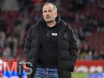 22.03.2026, Fussball 1. Bundesliga 2025/2026, 27.Spieltag, FC Augsburg - VfB Stuttgart, in der WWK-Arena Augsburg. Trainer Manuel Baum (FC Augsburg) nachdenklich 