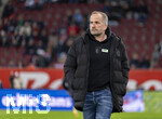 22.03.2026, Fussball 1. Bundesliga 2025/2026, 27.Spieltag, FC Augsburg - VfB Stuttgart, in der WWK-Arena Augsburg. Trainer Manuel Baum (FC Augsburg) nachdenklich 