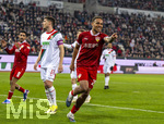 22.03.2026, Fussball 1. Bundesliga 2025/2026, 27.Spieltag, FC Augsburg - VfB Stuttgart, in der WWK-Arena Augsburg. Torjubel zum 3:0 von Nikolas Nartey (re, Stuttgart)  