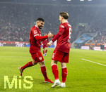 22.03.2026, Fussball 1. Bundesliga 2025/2026, 27.Spieltag, FC Augsburg - VfB Stuttgart, in der WWK-Arena Augsburg. Torjubel v.li: Deniz Undav (Stuttgart) mit Angelo Stiller (Stuttgart) 