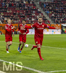 22.03.2026, Fussball 1. Bundesliga 2025/2026, 27.Spieltag, FC Augsburg - VfB Stuttgart, in der WWK-Arena Augsburg. Torjubel Deniz Undav (re, Stuttgart) li: Chris Führich (Stuttgart), Tiago Tomas (Stuttgart) 