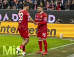 22.03.2026, Fussball 1. Bundesliga 2025/2026, 27.Spieltag, FC Augsburg - VfB Stuttgart, in der WWK-Arena Augsburg. Torjubel Deniz Undav (re, Stuttgart) mit Nikolas Nartey (Stuttgart) 