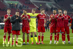 22.03.2026, Fussball 1. Bundesliga 2025/2026, 27.Spieltag, FC Augsburg - VfB Stuttgart, in der WWK-Arena Augsburg. Schlussjubel,  Finn Jeltsch (Stuttgart), Deniz Undav (Stuttgart), Nikolas Nartey (Stuttgart), Torwart Alexander Nübel (Stuttgart), Finn Jeltsch (Stuttgart), Josha Vagnoman (Stuttgart), Atakan Karazor (Stuttgart), Ermedin Demirovic (Stuttgart), Luca Jaquez (Stuttgart) 