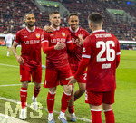 22.03.2026, Fussball 1. Bundesliga 2025/2026, 27.Spieltag, FC Augsburg - VfB Stuttgart, in der WWK-Arena Augsburg. Torjubel v.li: Ermedin Demirovic (Stuttgart), Josha Vagnoman (Stuttgart), Nikolas Nartey (Stuttgart), Deniz Undav (Stuttgart) 