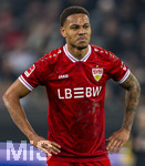 22.03.2026, Fussball 1. Bundesliga 2025/2026, 27.Spieltag, FC Augsburg - VfB Stuttgart, in der WWK-Arena Augsburg. Nikolas Nartey (Stuttgart) nachdenklich 