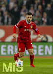 22.03.2026, Fussball 1. Bundesliga 2025/2026, 27.Spieltag, FC Augsburg - VfB Stuttgart, in der WWK-Arena Augsburg. Deniz Undav (Stuttgart) am Ball 
