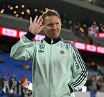 27.03.2026, Fussball Freundschafts-Länderspiel, Schweiz - Deutschland, im Stadion St.-Jakob-Park in Basel (Schweiz). Trainer Julian Nagelsmann (Deutschland) winkt.