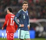 27.03.2026, Fussball Freundschafts-Länderspiel, Schweiz - Deutschland, im Stadion St.-Jakob-Park in Basel (Schweiz). Leon Goretzka (Deutschland) nachdenklich.
