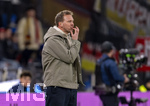 27.03.2026, Fussball Freundschafts-Länderspiel, Schweiz - Deutschland, im Stadion St.-Jakob-Park in Basel (Schweiz). Trainer Julian Nagelsmann (Deutschland) gibt Anweisungen 