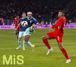 27.03.2026, Fussball Freundschafts-Länderspiel, Schweiz - Deutschland, im Stadion St.-Jakob-Park in Basel (Schweiz). Serge Gnabry (Deutschland) im Sprung zum Ball.