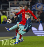 27.03.2026, Fussball Freundschafts-Länderspiel, Schweiz - Deutschland, im Stadion St.-Jakob-Park in Basel (Schweiz). re: Lennart Karl (Deutschland) am Ball gegen Johan Manzambi (Schweiz) 