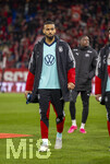 27.03.2026, Fussball Freundschafts-Länderspiel, Schweiz - Deutschland, im Stadion St.-Jakob-Park in Basel (Schweiz). Josha Vagnoman (Deutschland) kommt als Ersatzspieler zur Bank.
