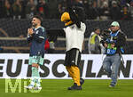 30.03.2026, Fussball Freundschafts-Länderspiele 2.Spieltag, Deutschland - Ghana, in der MHP-Arena Stuttgart (Deutschland). Deniz Undav (Deutschland) und Paule das Maskottchen feiern nach dem Spiel 