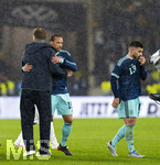 30.03.2026, Fussball Freundschafts-Länderspiele 2.Spieltag, Deutschland - Ghana, in der MHP-Arena Stuttgart (Deutschland). Nach dem Spiel, Trainer Julian Nagelsmann (li, Deutschland) shakehands mit Leroy Sane (Deutschland) re: Deniz Undav (Deutschland) 