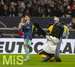 30.03.2026, Fussball Freundschafts-Länderspiele 2.Spieltag, Deutschland - Ghana, in der MHP-Arena Stuttgart (Deutschland). Schlussjubel, Deniz Undav (Deutschland) und das DFB-Maskottchen der Adler bei den Fans 