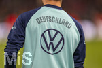 30.03.2026, Fussball Freundschafts-Länderspiele 2.Spieltag, Deutschland - Ghana, in der MHP-Arena Stuttgart (Deutschland). VW-Emblem auf dem Aufwärmshirt eines Spielers.